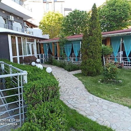 Apartments Danita & Restaurant&Pool Bar Varna Eksteriør billede